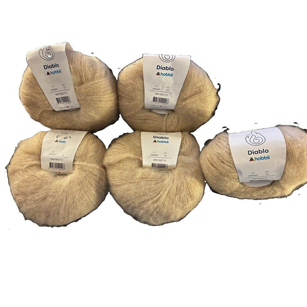 Hobbii Diablo Mohair Fluffy Luxury Yarn Beige, Lot of 5